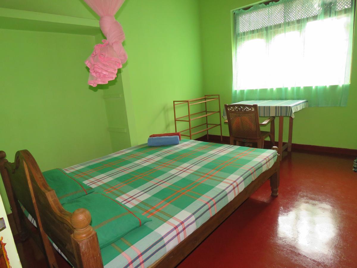 Hikkaduwa Home Stay Екстериор снимка